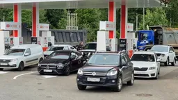 Из-за атак БПЛА производство автобензина в России в июне рухнуло на четверть