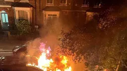 FT: заказчик поджогов имущества британского премьера Стармера находился в России