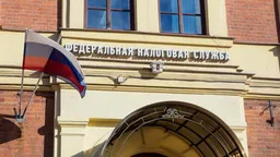 ФНС усилила контроль за доходами россиян на зарубежных счетах — под проверки попадают даже суммы до 500 тысяч рублей