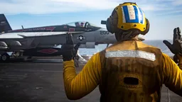 Глава Пентагона осудил установку новых иранских мин в Ормузском проливе