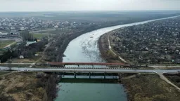 ВСУ ударили по четырем мостам между Херсонской областью и Крымом