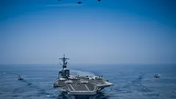 США перебрасывают авианосец к Ирану после угроз Трампа нанести удары