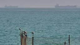 Движение через Ормузский пролив вновь остановилось после короткого оживления