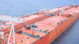 伊朗对华秘密运输石油正面临美拦截威胁 本周，至少有两艘伊朗油轮突破封锁