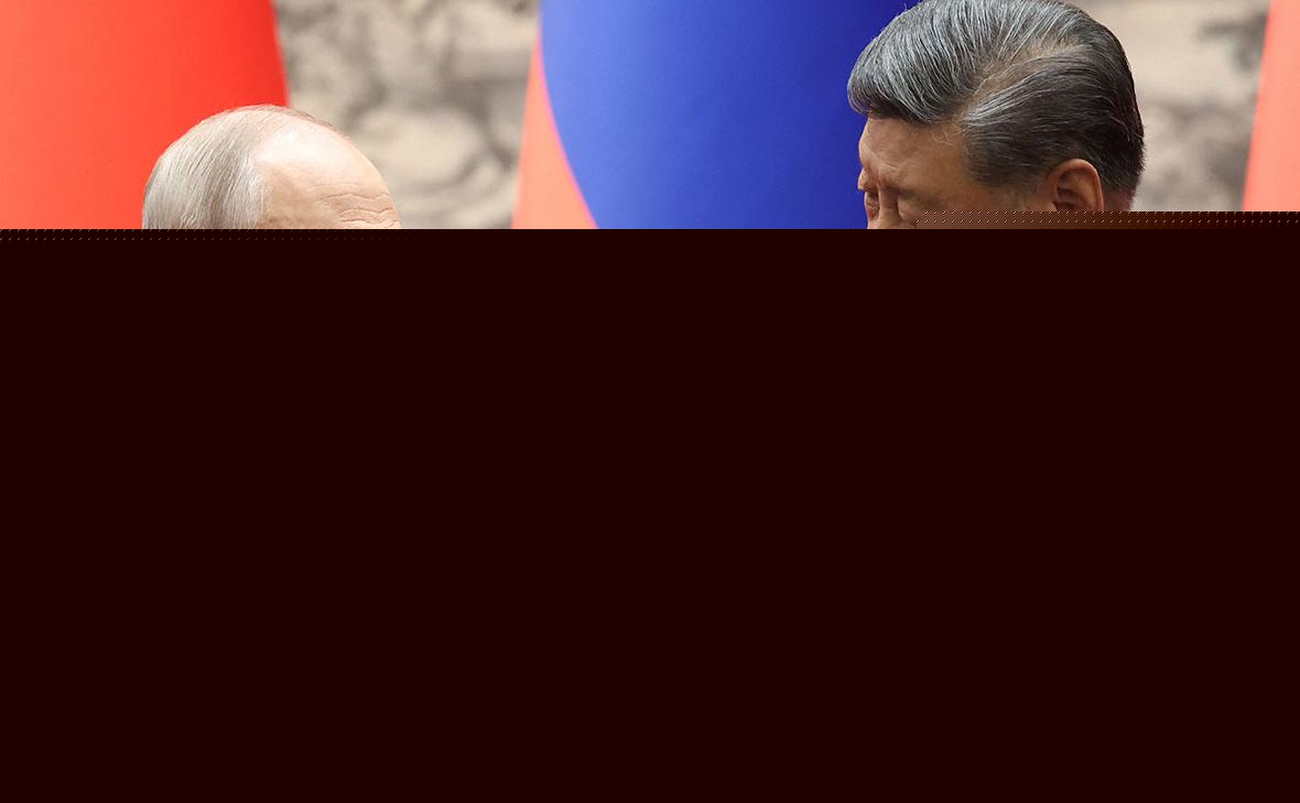 Путин и Си Цзиньпин проводят встречу за чашкой чая