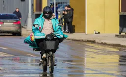 Число курьеров в Москве за пять лет выросло до 120 тысяч человек