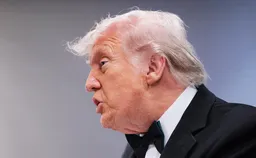 Трамп: США продолжают попытки добиться мирного урегулирования на Украине