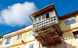 Юристы рассказали, какое наказание может грозить за незаконную пристройку