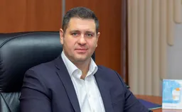 Зампреда правления «Газпром нефти» обвинили во взятках на 30 млн рублей