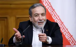 Главы МИД РФ и Ирана подчеркнули необходимость прекратить атаки на инфраструктуру