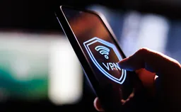 РБК: Минцифры попросило крупнейшие по аудитории площадки с 15 апреля блокировать пользователей с включенными VPN