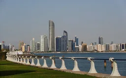 В ОАЭ при крушении вертолета погибли два человека