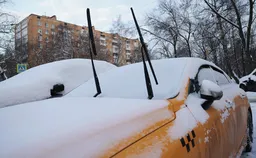 В России вступил в силу закон о локализации машин такси