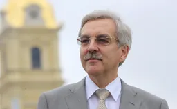 На лидера фракции «Яблоко» в заксобрании Петербурга составили протокол из-за репоста с фамилией Навального*