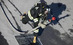 На Кубани потушили пожар на нефтебазе