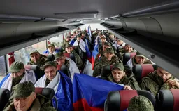 В Подмосковье сел самолет с освобожденными из плена Украины военными