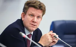 ⚡️ Авторы отказываются править рукописи под требования нового закона «о пропаганде наркотиков» — «ЭКСМО»