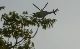 Шесть человек погибли при падении военного вертолета Катара в Персидский залив