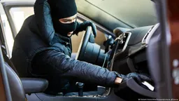 ❗️Германия засекретила информацию об авиакомпаниях, чьими рейсами она депортирует россиян, из-за риска, что они «подвергнутся критике и перестанут предоставлять услуги» по депортации