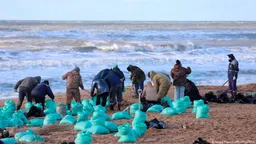 Дым от горящего нефтезавода в Туапсе растянулся на 300 км и достиг Ставрополя