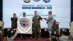 德语媒体：“肩并肩”对抗北京