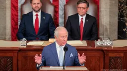 Карл III подарил Трампу колокол с подводной лодки HMS Trump