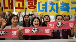 朝鲜女足时隔八年重返韩国赛场 体育外交能否缓和敌对关系