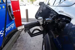 韩国燃油价格持续走高 首尔地区汽油达每升1987韩元