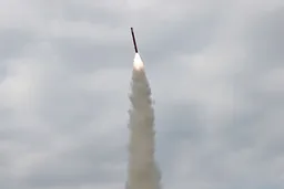 北韩向东海海域发射10余枚弹道导弹