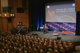 法国主持召开35国参谋长视频会议商讨霍尔木兹海峡问题 韩国参与