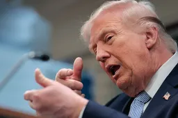 特朗普：美谈判代表团将于20日晚抵达巴基斯坦 扣押伊朗货船