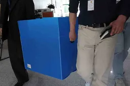 韩警方对中央选举管理委员会进行扣押搜查 市民连续一周示威