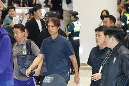 无缘世界杯32强 主教练洪明甫在嘘声中回国