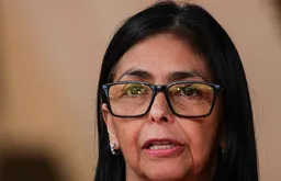 Трамп сообщил о долгом разговоре с Родригес и назвал ее "потрясающим человеком"