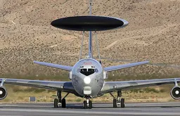 Американский самолет E-3 Sentry поврежден при ударе Ирана по базе в Саудовской Аравии