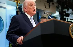 Трамп пригрозил полностью уничтожить Иран за одну ночь