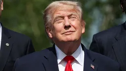 Трамп объяснил, от чего зависит возобновление санкций против РФ