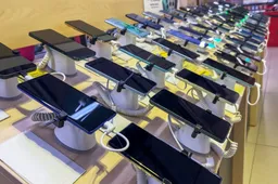 Греф: ИИ определит развитие мира, но ему нельзя давать властвовать