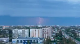 Сильные ливни, грозы и ветер до 20 м/с ожидаются в Свердловской области
