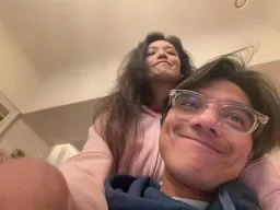 舒淇晒家人,带老公陪伴爸妈过年,.更不忘和林心如林熙蕾姐妹聚会