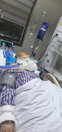 他健身时锁扣断裂被弹飞致下肢瘫痪，健身房称监控损坏