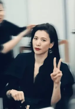 袁咏仪夸方媛综艺状态越来越好:内向的人需要多点时间