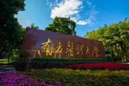 财新闻｜南方医科大学一学生不幸坠亡；聊天记录显示导师曾转账并关心，家属：很难过，请大家不要再网暴我们和孩子导师