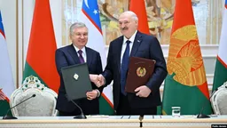 Лукашенко пригласил трудовых мигрантов из Узбекистана в Беларусь вместе с семьями