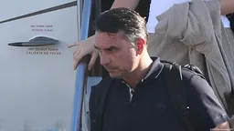 Флавиу Болсонару в письме к народу объявил себя "лидером Бразилии"