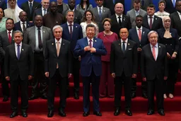 习近平阐述AI发展愿景：倡导“开放共赢”，与美国竞争