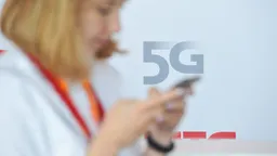В России на фоне блокировок интернета и с опозданием на 7 лет разрешили строить сети мобильной связи 5G