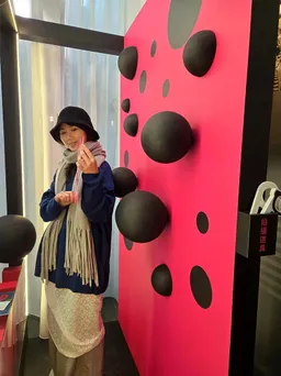 從精神療養院走向世界舞台 解密「圓點女王」草間彌生的傳奇一生
