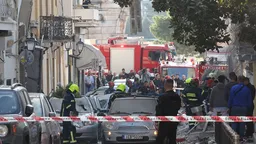 Взрыв в центре Афин: обрушилось здание, которое сдавалось туристам
