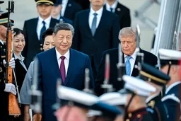 “习特会”国宴菜单：芝麻脆皮海鲈鱼和爽脆嫩白菜